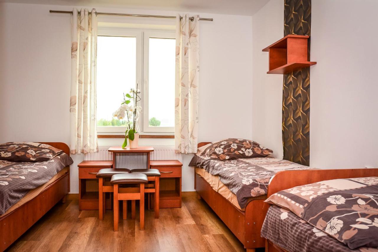 Osrodek Wczasowo-Kolonijny Bazylak Rewal Bed & Breakfast Bagian luar foto
