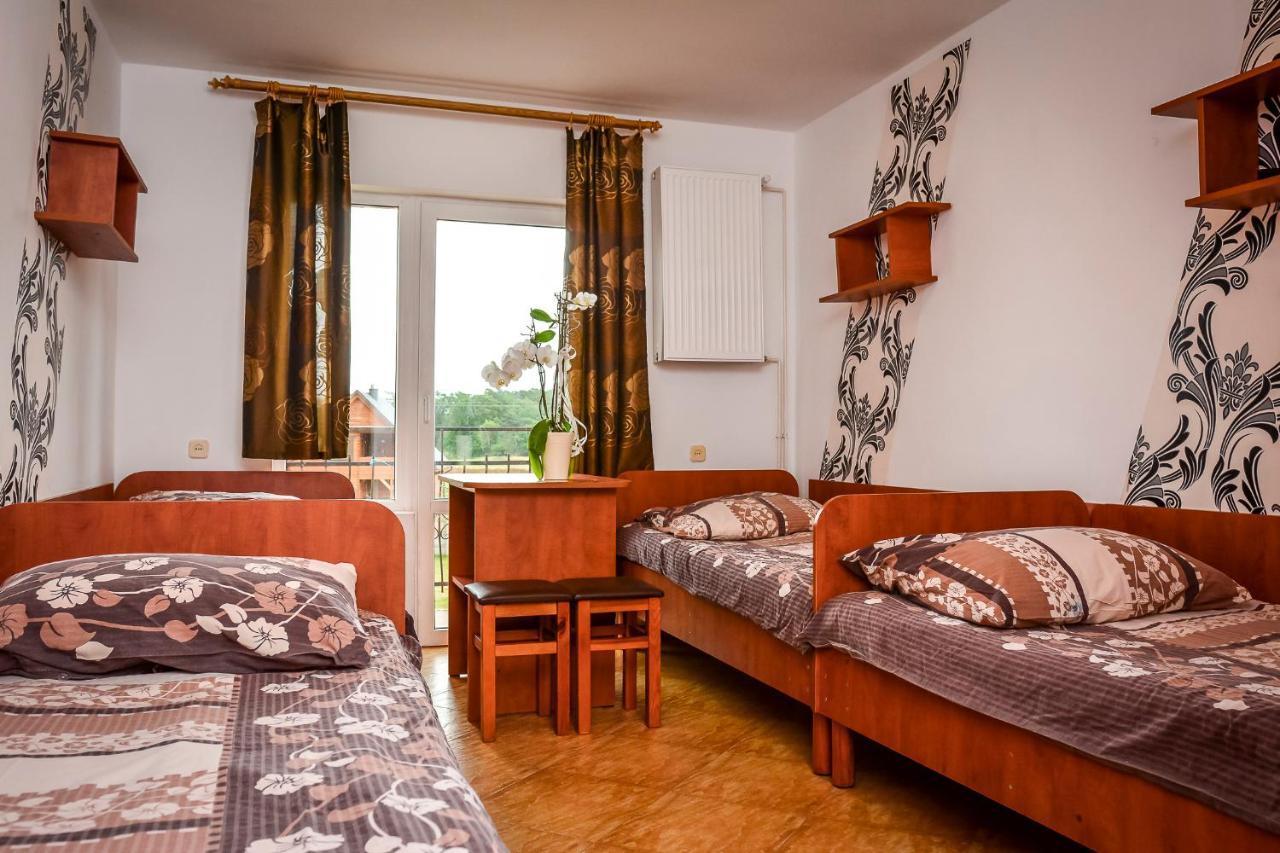 Osrodek Wczasowo-Kolonijny Bazylak Rewal Bed & Breakfast Bagian luar foto