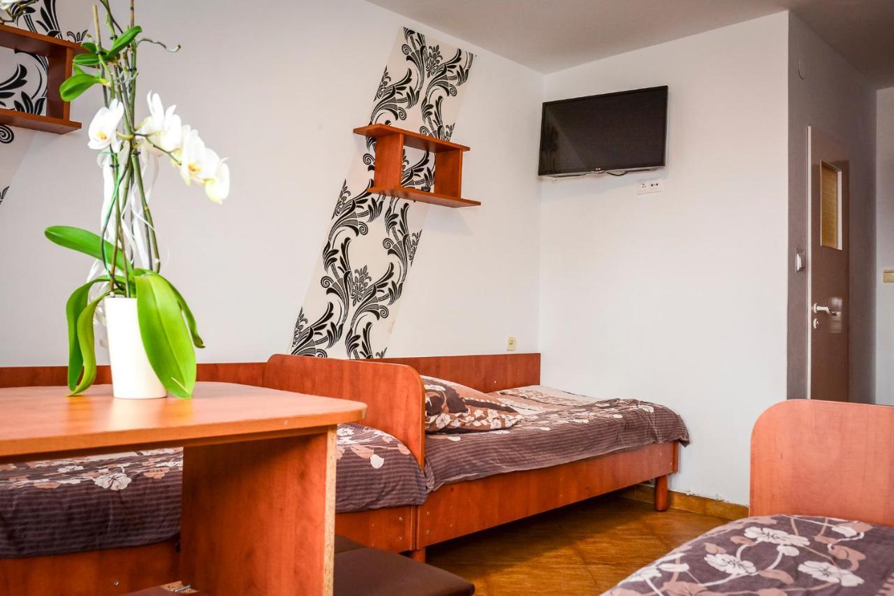 Osrodek Wczasowo-Kolonijny Bazylak Rewal Bed & Breakfast Bagian luar foto